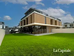 Premium Location | Luxury Villa | Community Expert