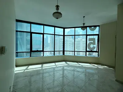 تكيف مجانا| ثلاث غرف وصالة| باركينج|2 بلكونه| اطلالة مدينة|غرفة خادمه ماستر