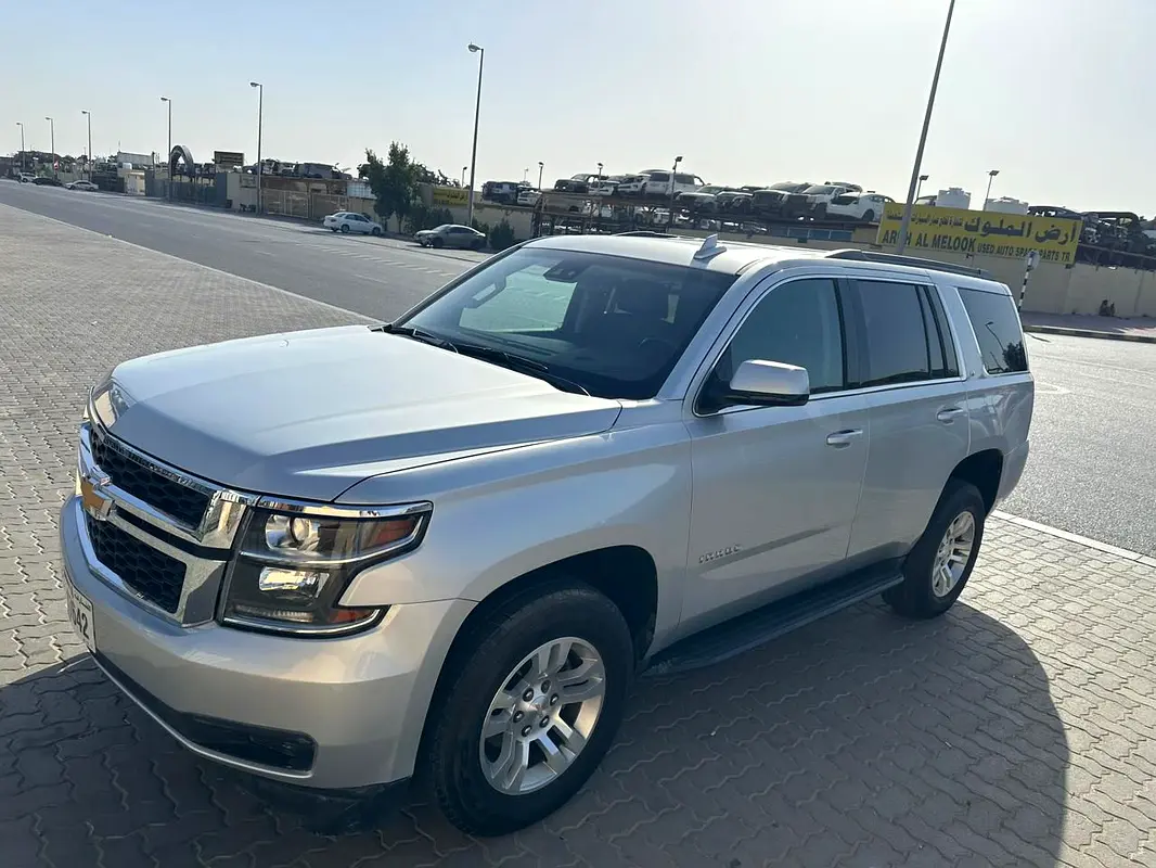 Chevrolet Tahoe 2019 — photo 1 of 4