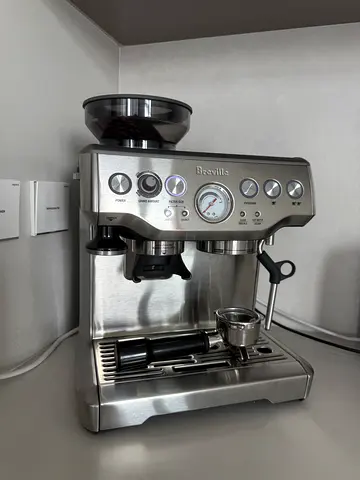 Breville Barista Express Espresso Machine - BES870