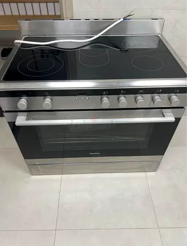 Siemens Stainless Steel Electric Range with Ceramic Hob and Oven
