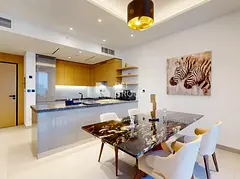 Modern Unit I Fully Furnished I Vacant