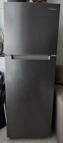 Daewoo Compact Top-Mount Refrigerator - Excellent Condition!