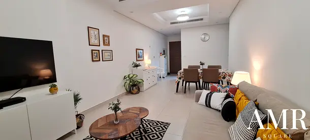 Vacant | Unfurnished | Closed Kitchen Layout
