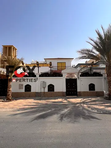 فيلا سكنية مميزة للإيجار في منطقة الروضة 3، موقع استراتيجي على ثاني قطعة من شارع الشيخ عمار،