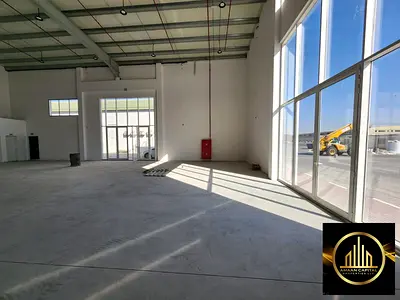 للايجار مستودع في منطقة الجرف الصناعية عجمان