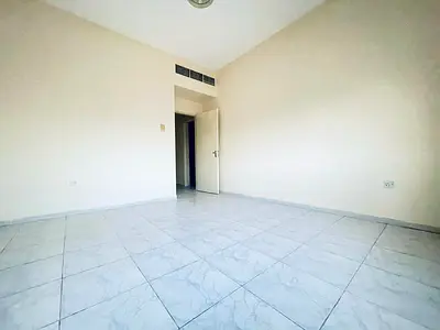 One bhk close hall central ac and gass only 28k In qasimia nad area