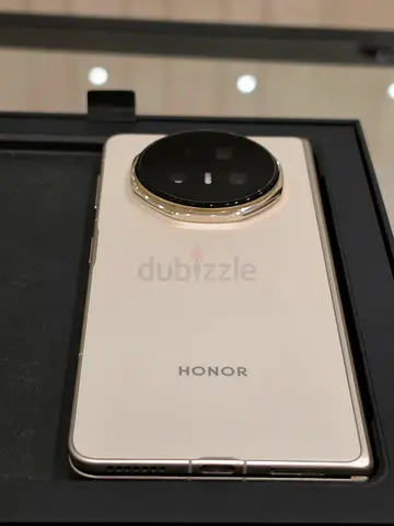 Honor flagship smartphone (good condition) with box