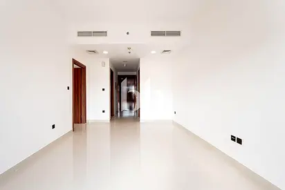 Vacant | with Storage Room & 15 days Grace period