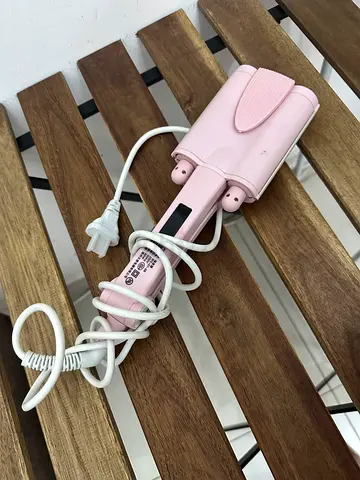 10AED. Curly hair for sale