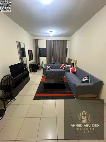 اجمل واكبر استديو مفروش بالكامل - باركن مجان - جيم - مسبح - حديقه - حمام - مطبخ - خزائن حائط - مساحات واسعه - تشطيب سوبر ديلوكس - قريب لمخرج دبي وشارق