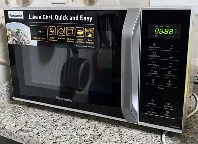Panasonic 25L Microwave Oven - Like New!