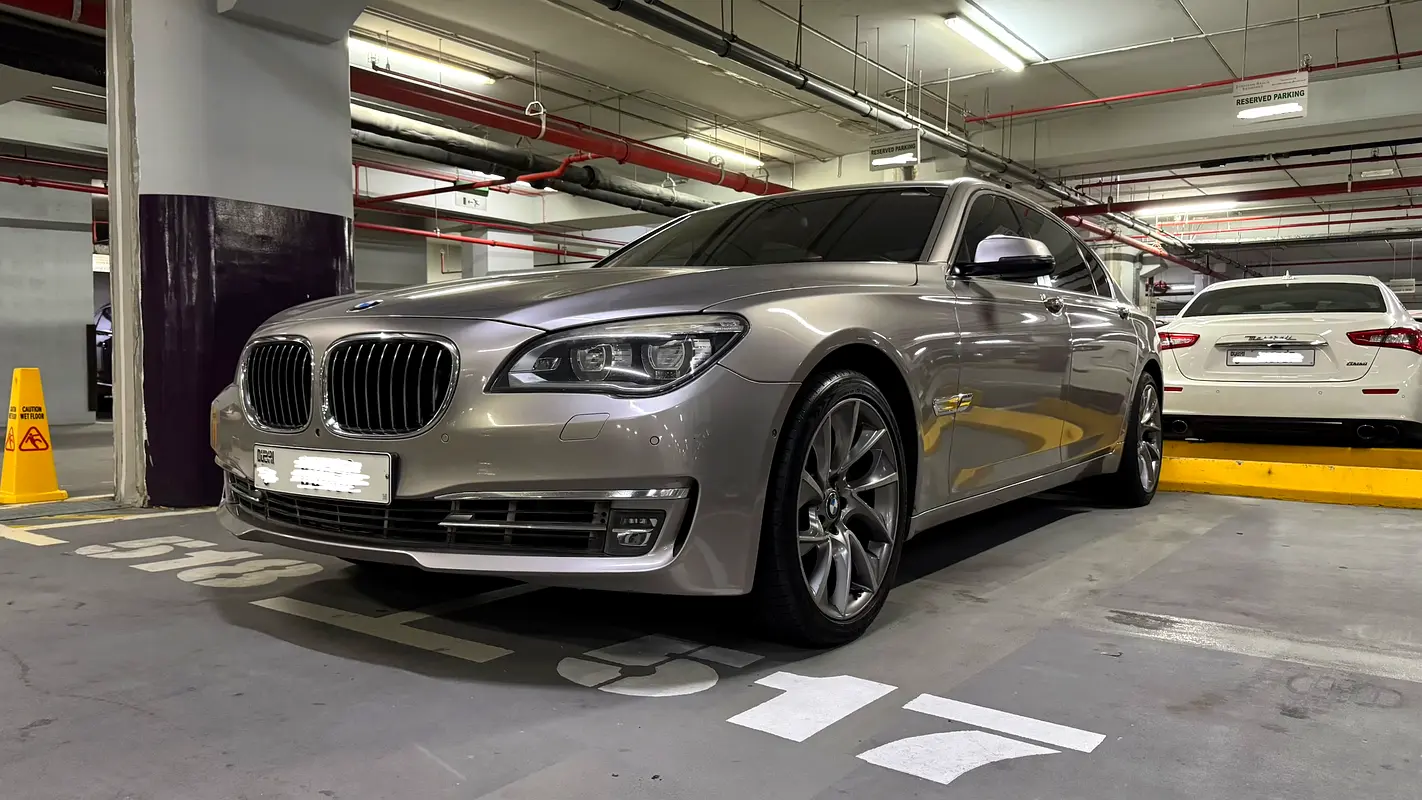 BMW 7-Series 2015 — photo 1 of 20