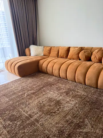 Modern Rug  Brown, Excellent Condition