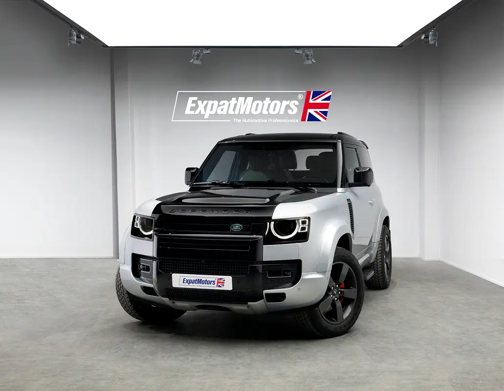 Land Rover Defender 2021 — photo 1 of 20