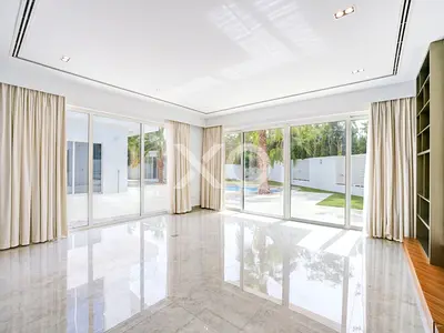 Corner Unit | Private | Rare to Market