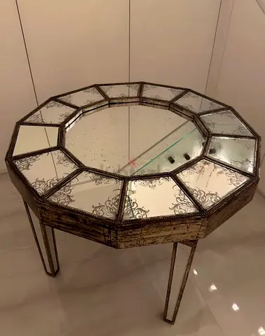 The one entrance table