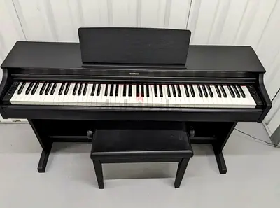 YAMAHA Arius YDP-162 Digital Piano