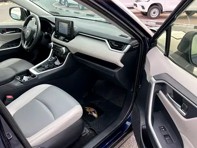 2019 Toyota RAV 4 — фото 13