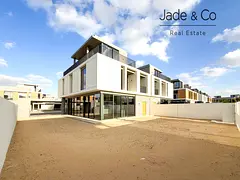 Community Expert | Brand New Vacant | Key In Hand