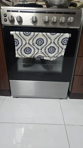 Stainless Steel Built-in Oven in Good Condition