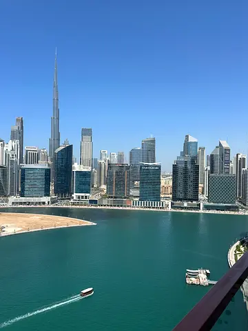 Riverside Amazing Studio with Burj-Khalifa view