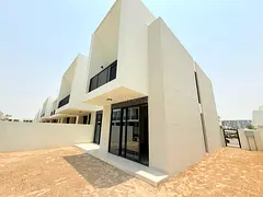 4BR + Maid Villa | Single Row | Town Square