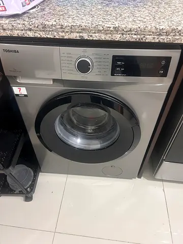 Lightly used 7kg Toshiba Front load washing machine