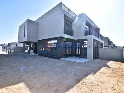 Corner Unit | Large Plot | Vastu | Near Amenities