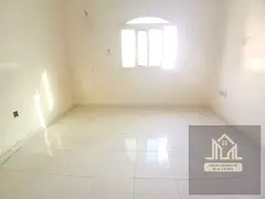 Ready to move apartment available prime location near bus station