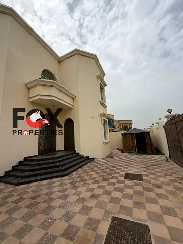 🏡 فيلا للإيجار في الرقايب 5 غرف + مجلس + صالة + غرفة خادمة + غرفة غسيل + حوش واسع | موقع مميز | مساحة كبيرة | 120 ألف قابل للتفاوض | فرصة سكنية مثالي