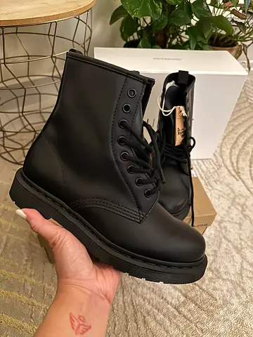 Brand new black Dr. Martens boots - size EU 38, unworn