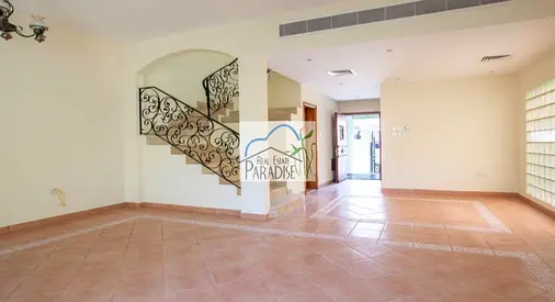 available semi independent private entrance 3 bedroom 1 master/pvt back yard/kitchen/Spacious Living/2 +2 Covered Parking available for rent inmirdif
