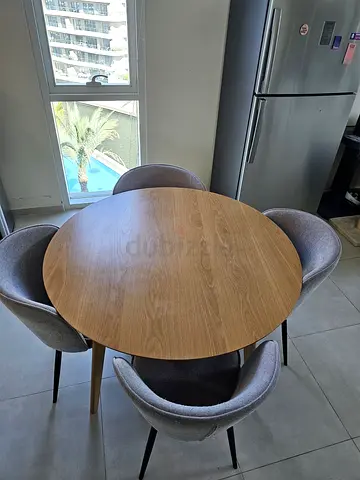 Round Wooden Dining Table with 4 Upholstered Chairs - Compact Set
