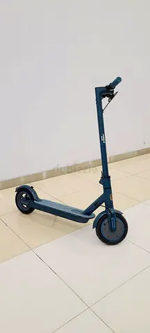 Metallic robot 365 electric scooter lightweight 36 v Free delivery