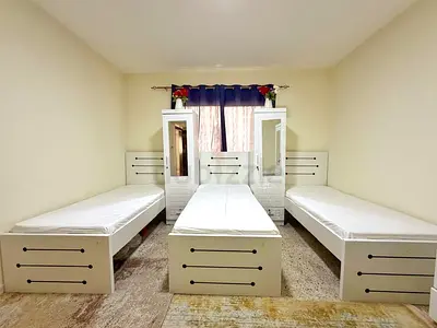 Bed Space for male Bachelors Immediately available