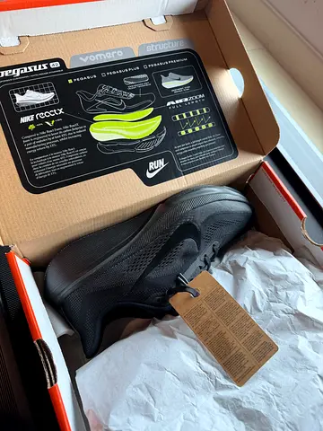 Nike Pegasus 42 - Black - US9.5M - NEW