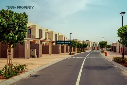 Brand New 2BR+Maid | Garden | Falcon Island