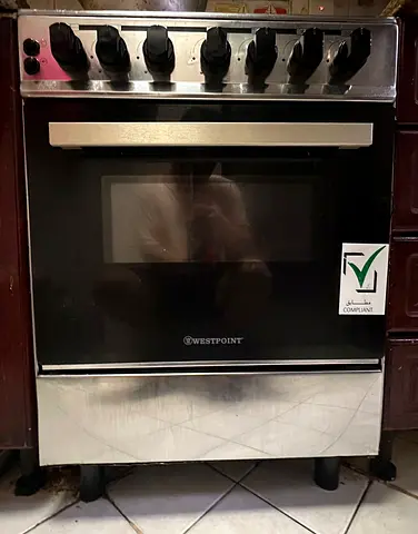 Westpoint freestanding gas cooker with oven - used
