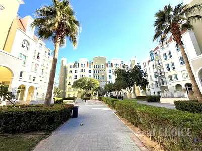 Renovated |Furnished |Spacious |Near Metro Station