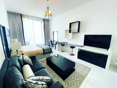 DISTRESS DEAL | LARGE FULLY FURNISHED STUDIO 38,000/ 4 CHEQUES