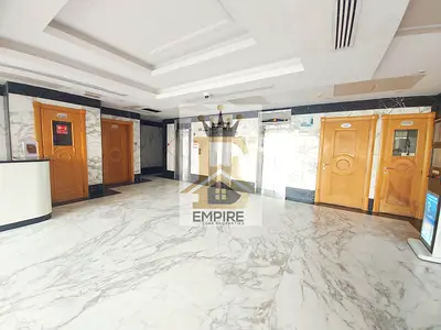 Spacuous studio Maintenance free open view 10 days free with seperate kitchen and bath easy exit to