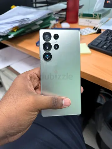 Samsung Galaxy S25 ultra Series (sliver ) - Good Condition, 4 Rear Cameras