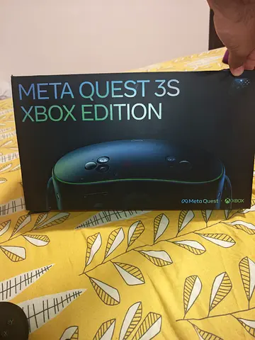 Meta Quest 3s Xbox Limited edition with warranty and extra for Sale!!