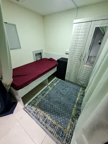 Executive Curtain Partition Room @1250 AED for Male or Female. Fully Furnished @ DIP-1