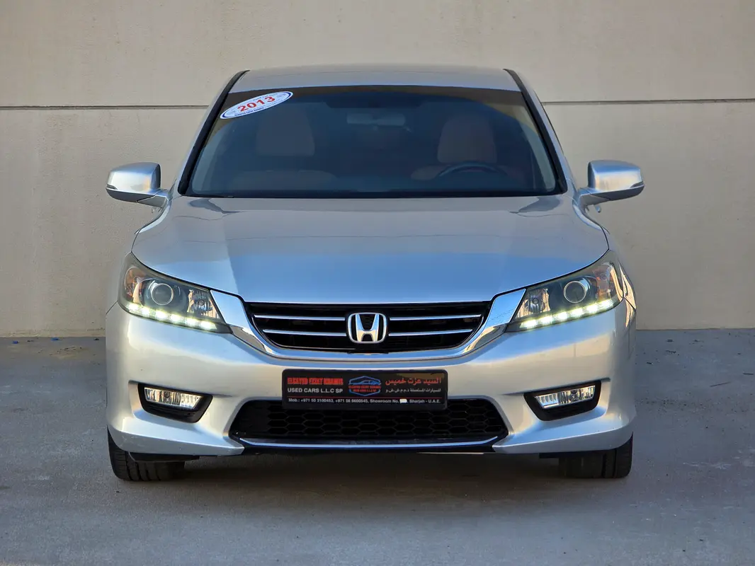 Honda Accord 2013 — photo 1 of 20