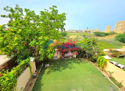 Beautiful Town House l 3 Bedroom + maid l Golf View + Water View l Unfurnished