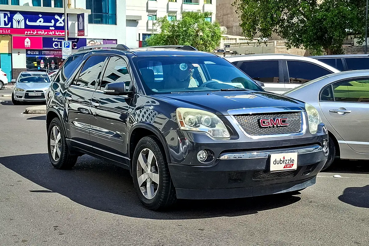 GMC Acadia 2011 — photo 1 of 14