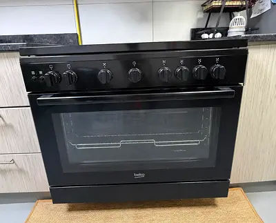 Gas cooker Beko freestanding with oven – WARRANTY UNTIL DECEMBER 2026