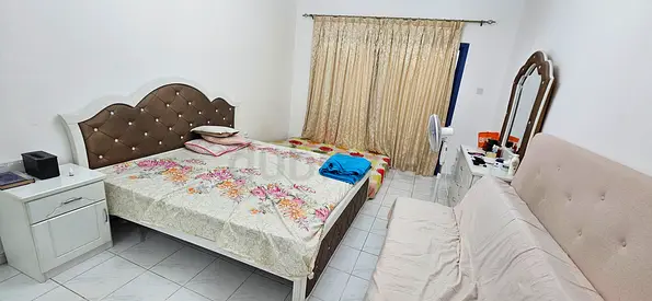 Queen Bed with Headboard, Nightstand and Dresser - Good Condition